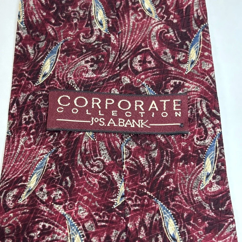 Jos A Bank‎ Necktie Mens One Size Burgundy Paisley Silk Corporate USA